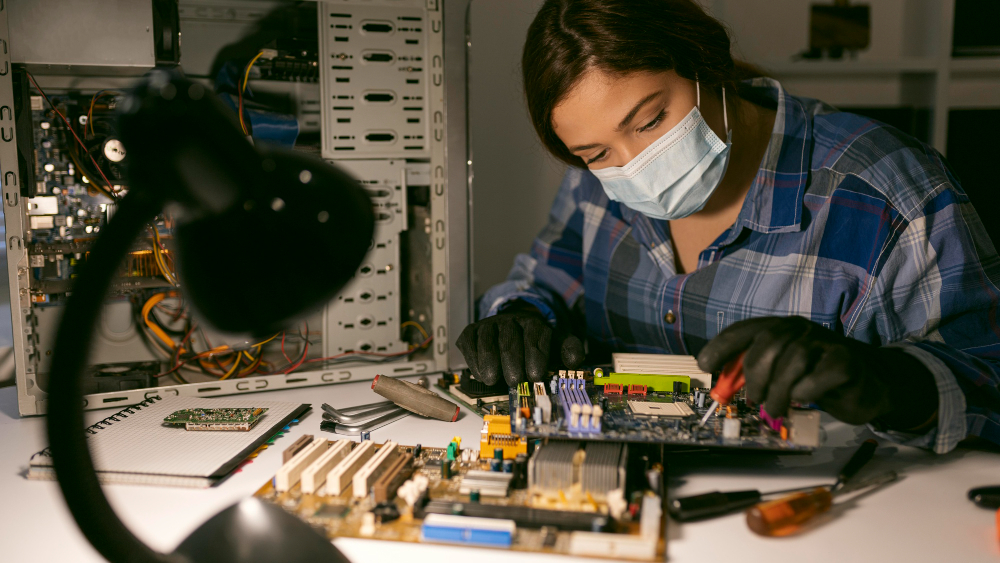 component assembly in EMS