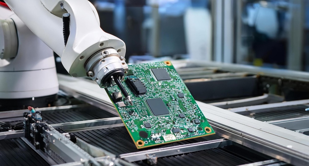 Rigid-Flex PCB Manufacturing: Materials, Design Capabilities & Industrial Applications