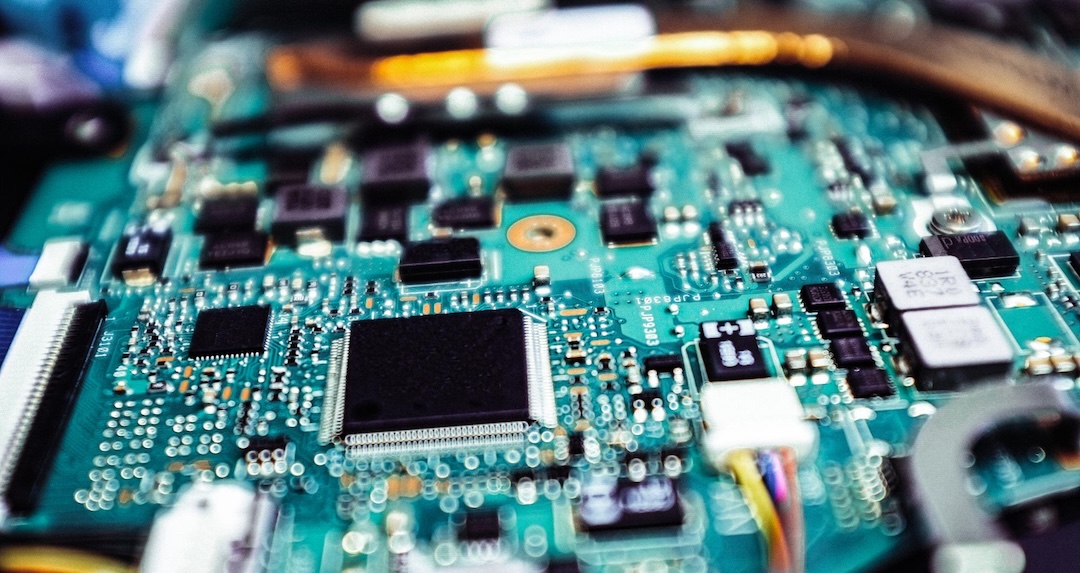 Metal Core PCB: Advantages and Applications for High-Power Electronics